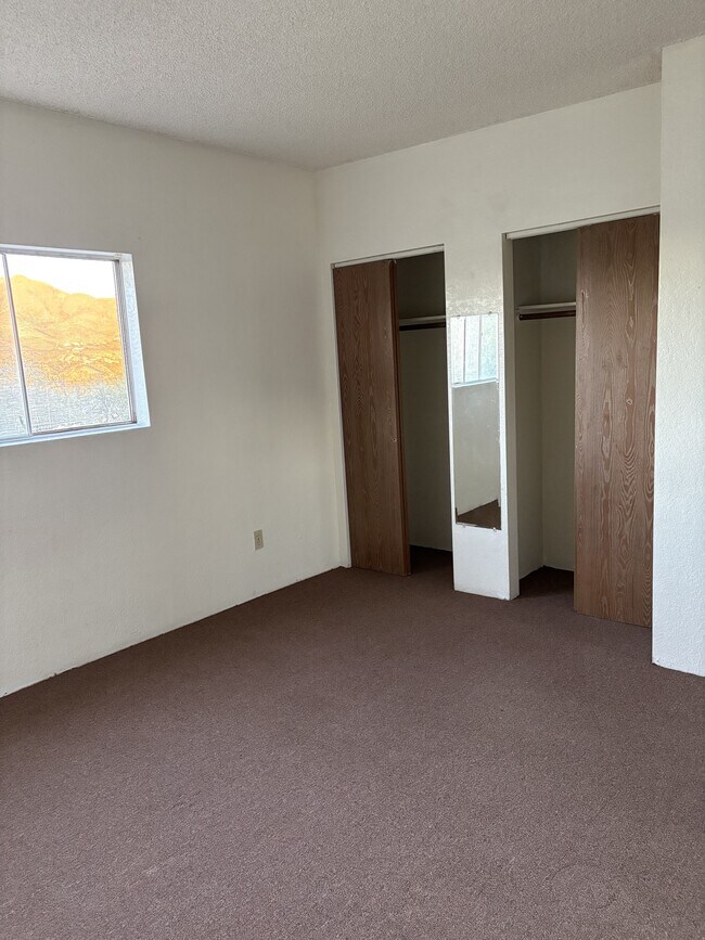 Building Photo - 433 Avenida Garza