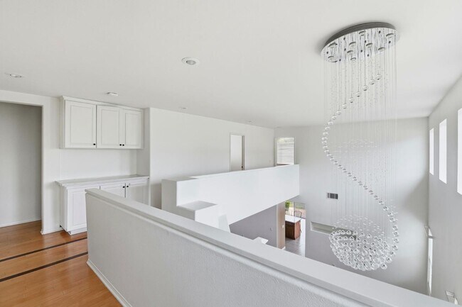 Building Photo - 125 Macademia Ln