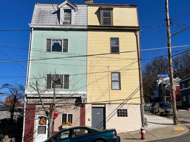 Building Photo - 819 McCandless Ave