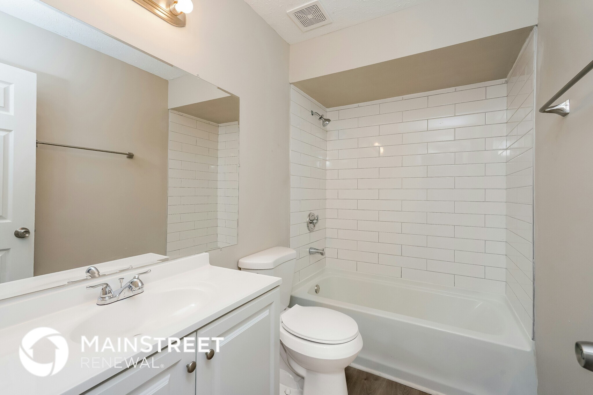 Building Photo - 6605 Six Mile Ln