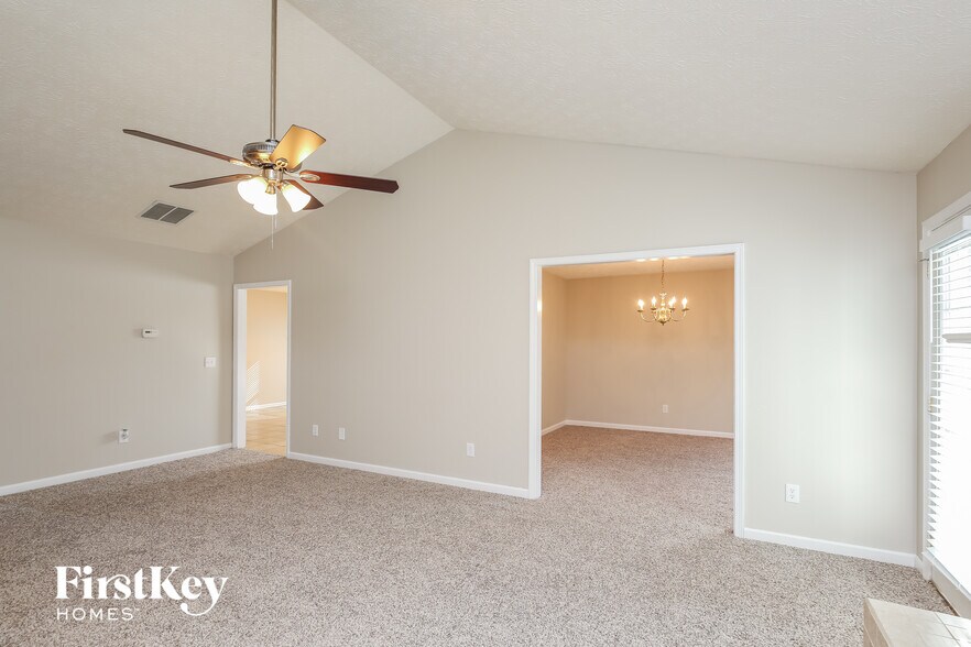 Building Photo - 1500 Summer Lake Terrace SW