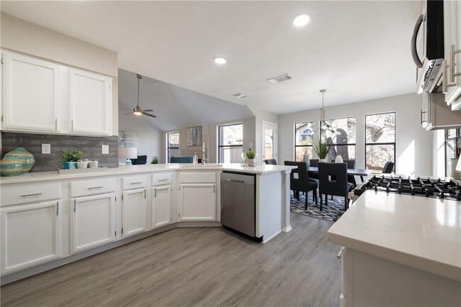 Building Photo - 12804 Modena Trail