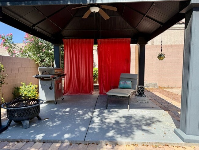 Building Photo - Single-Story Home with Solar, 3-Car Garage & Covered Patio