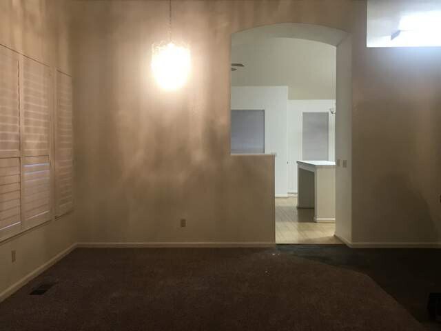 Building Photo - Beautiful 4 bedroom, 2 bath single story h...