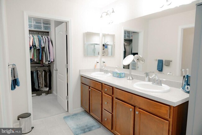 Building Photo - 8453 Winding Trail