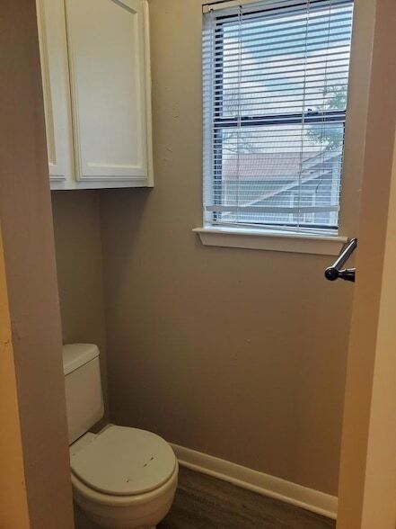 Building Photo - 9008 Sanger Dr