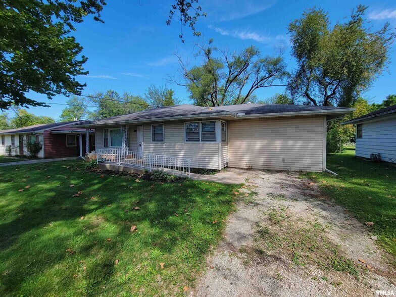 Building Photo - 2617 W Kansas St