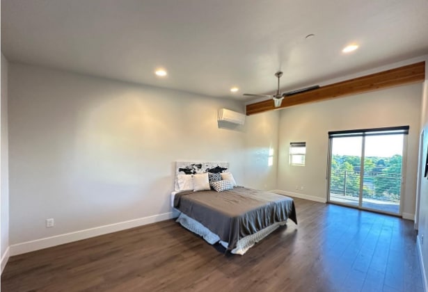 Building Photo - 1514 W River St