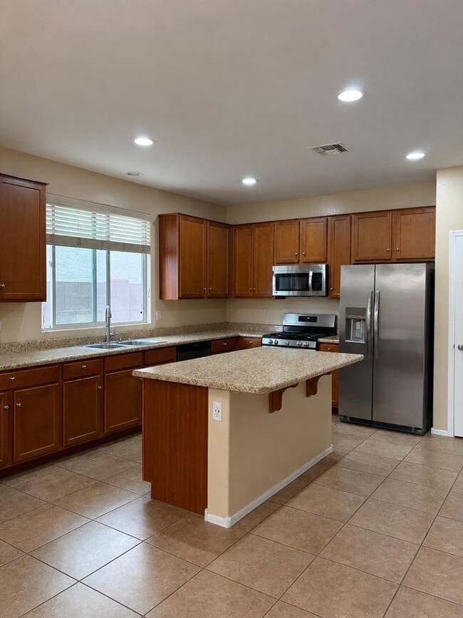 Building Photo - 4723 W Gelding Dr