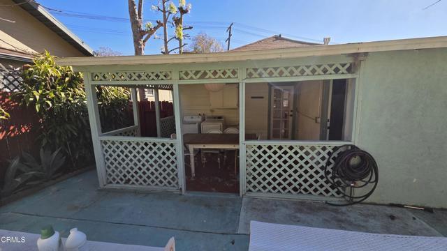 Building Photo - 2033 Echo Park Ave