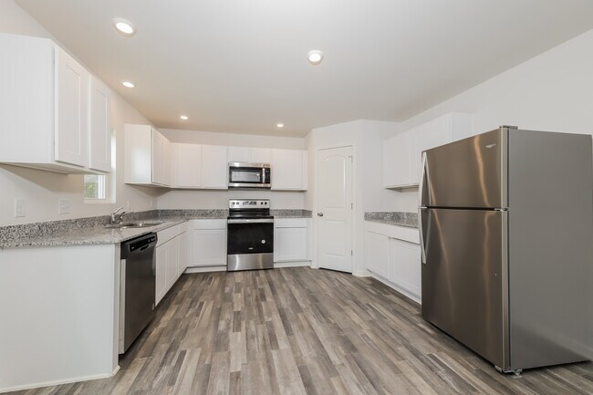 Building Photo - 6386 Century Ln, Thomasville, NC