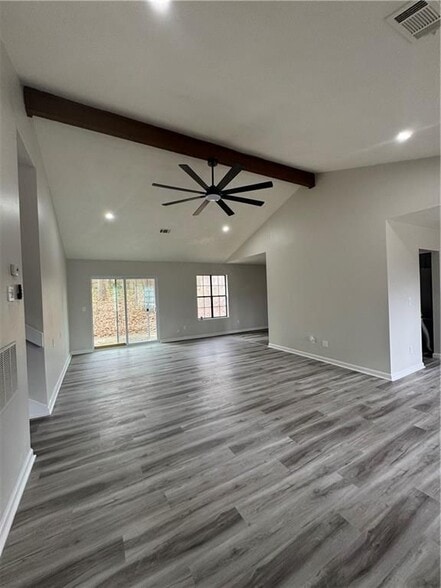 Building Photo - 3821 River Rd