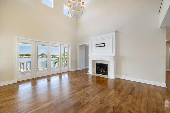 Building Photo - 821 Bay Point Dr