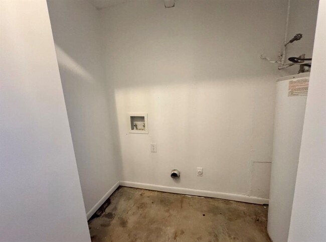 Building Photo - 115 Stubblefield Dr