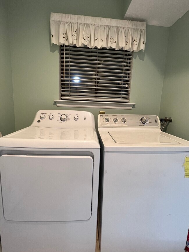 Building Photo - 36 Catawba Ct