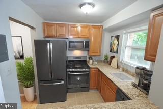 Building Photo - 116 Lee Ave