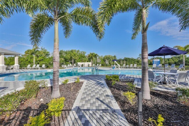 Building Photo - 10819 Charlotte Dr.