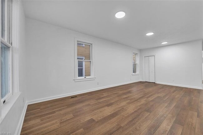 Building Photo - 416 Maryland Ave