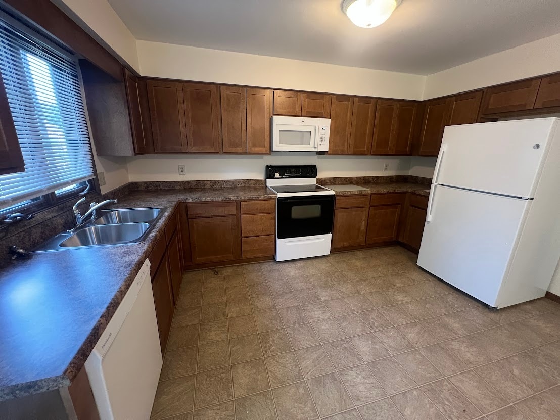 Building Photo - 7313 Farmington Way