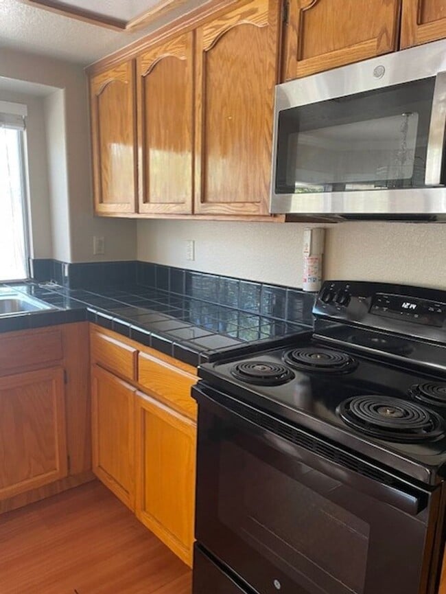 Building Photo - Tracy Home  Available for Rent