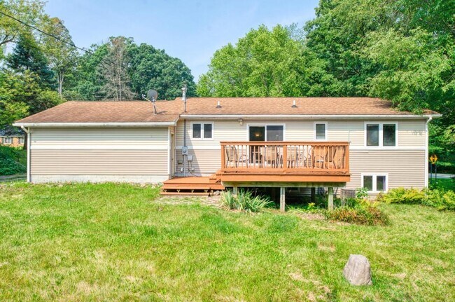 Building Photo - 3620 Zimmer Rd