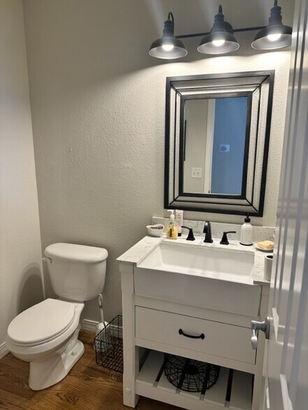 Building Photo - 5551 Cornerstone Dr