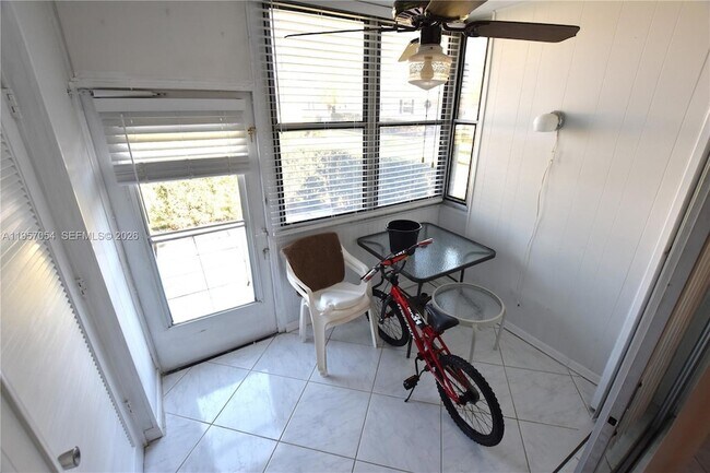 Building Photo - 2750 Emory Dr W