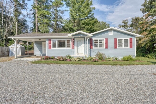 Building Photo - 2196 Murphy Hwy