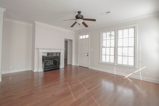 Building Photo - 128 Bogard Ln