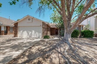 Building Photo - Taylor Ranch 3 Bedrooms 2 Bath 2/CG 1550/sf