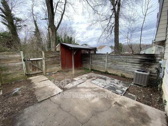 Building Photo - 1000 James Madison Cir
