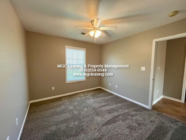 Building Photo - 474-476 Kreisel Dr