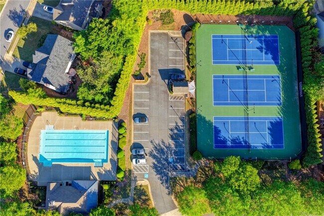 Building Photo - 6535 Ganton Dr