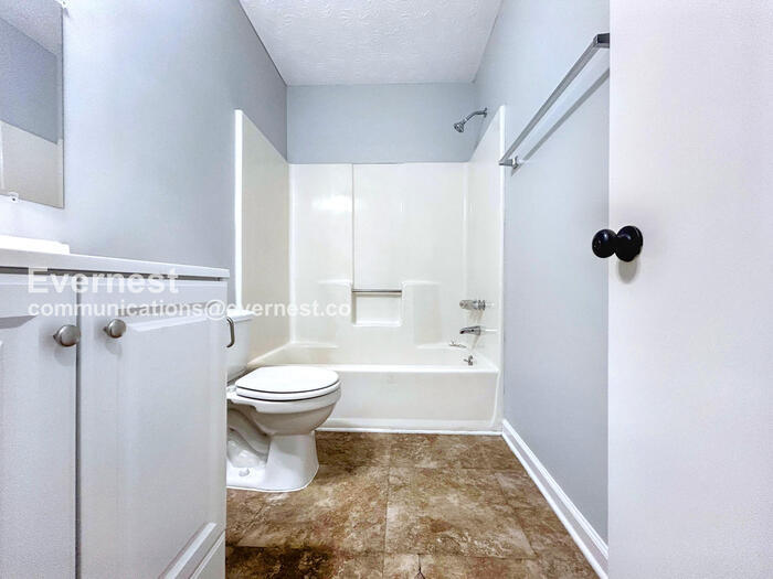 Building Photo - 3480 Stone Ridge Dr