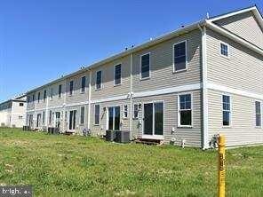 Building Photo - 23593 Linkside Dr