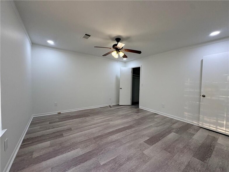 Building Photo - 3929 Flakes Mill Rd