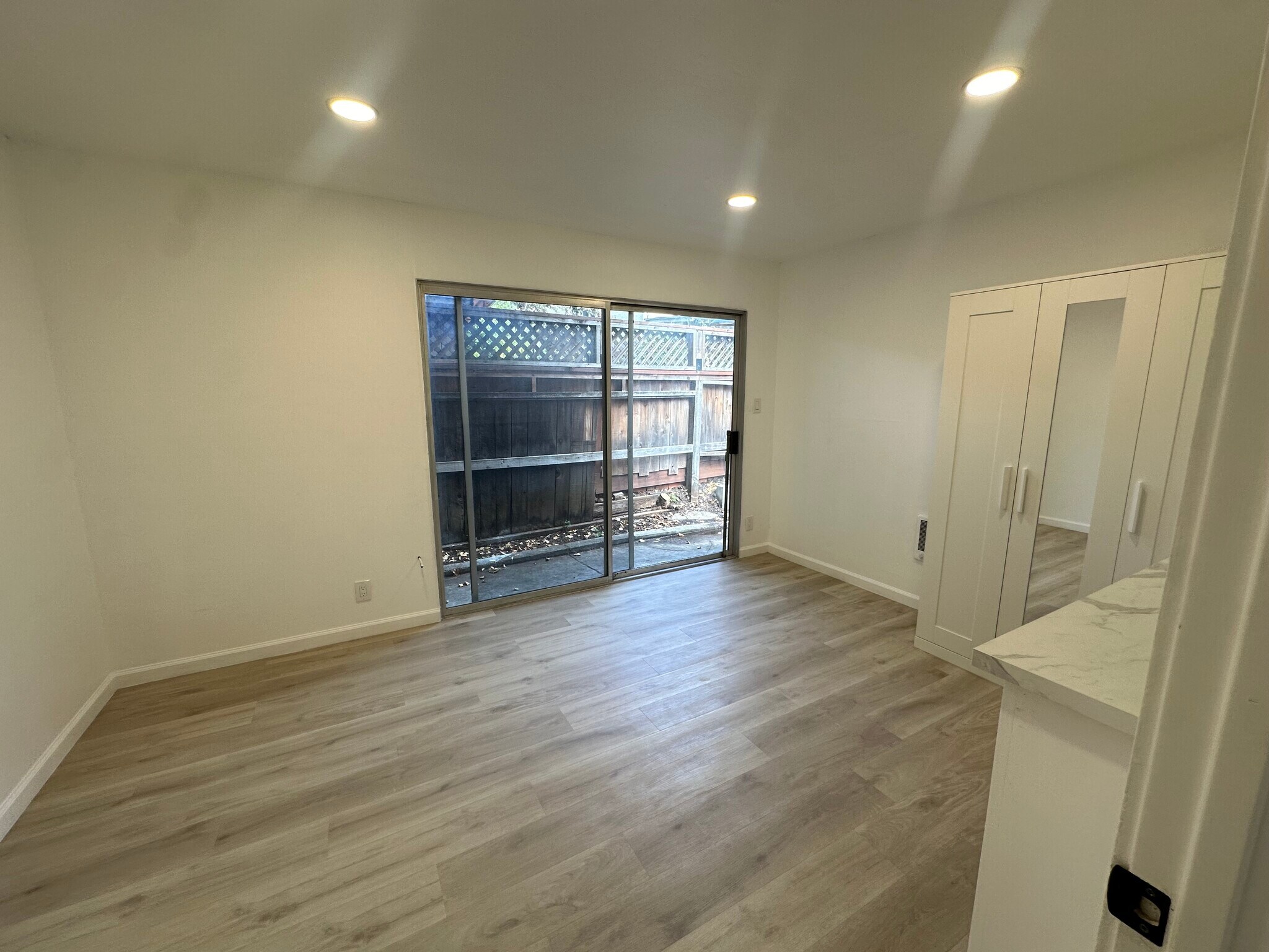 Building Photo - 2919 Fulton St