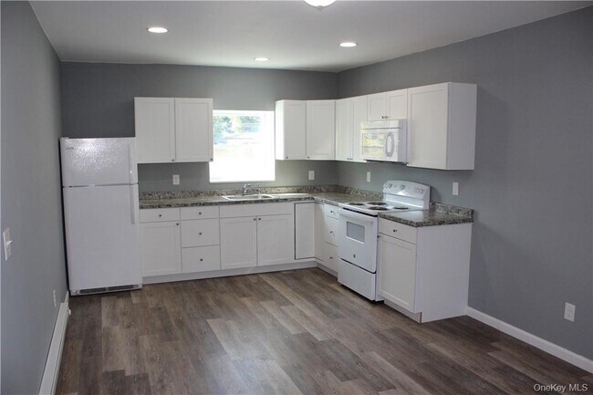 Building Photo - 3144 US-9W