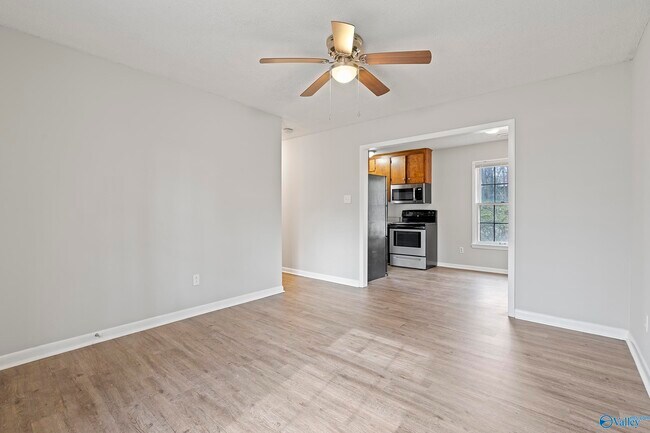 Building Photo - 2710 Cave Ave NW