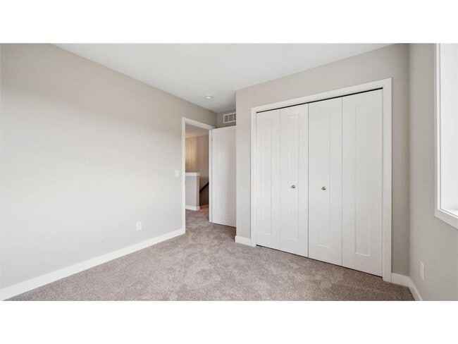 Building Photo - 7472 170th Ave NW