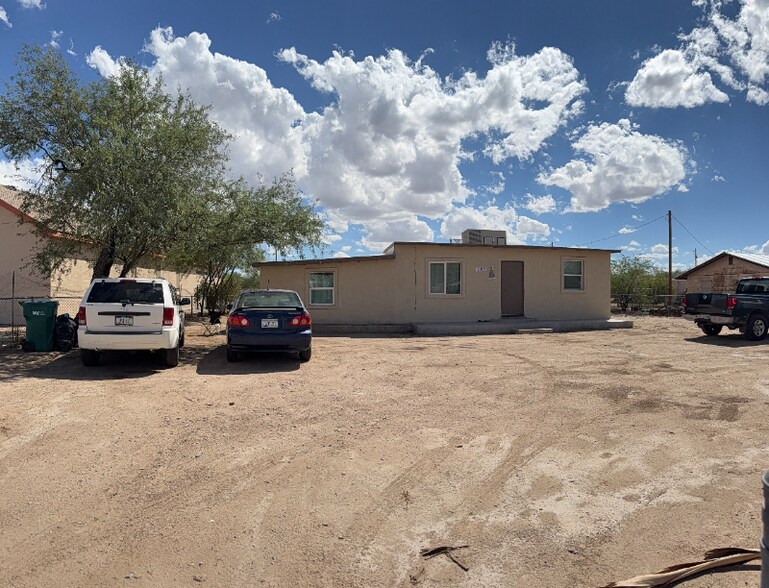 Primary Photo - 12307 W Moore Rd