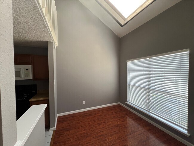 Building Photo - 8479 Sands Point Dr