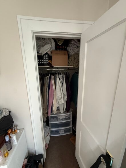 Front bedroom closet. - 2827 Wood St