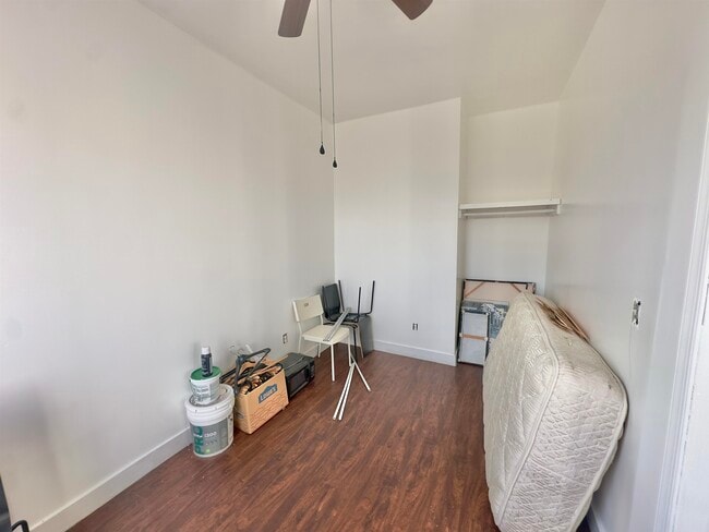 Building Photo - 189 Van Horne St