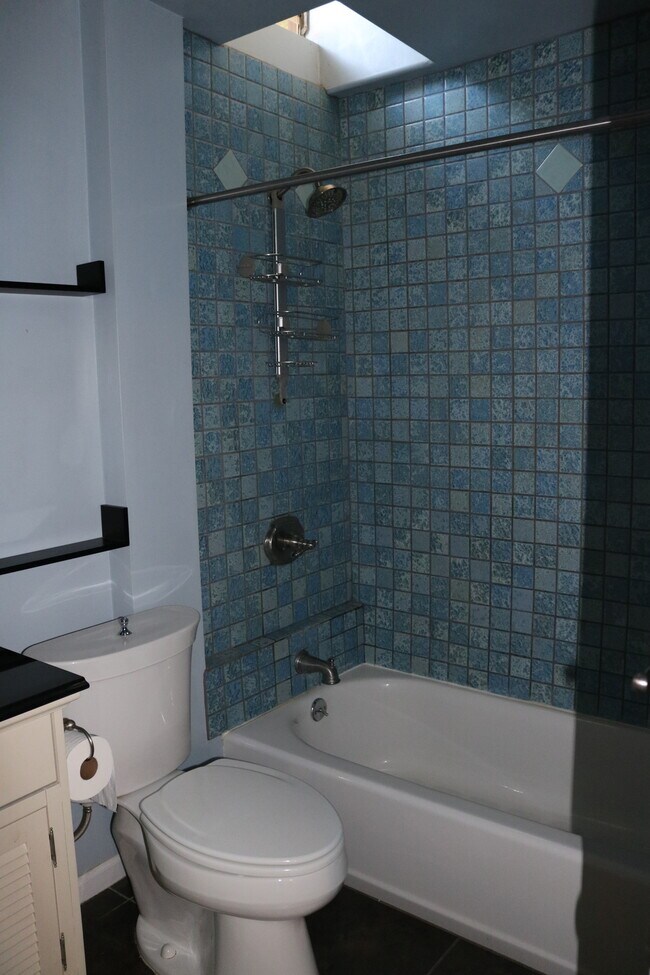 BA - 13900 Sylvan St