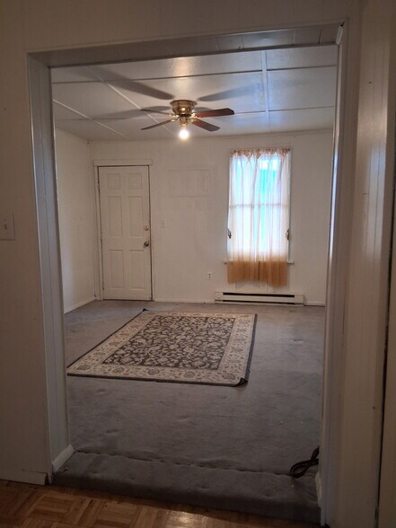 Building Photo - 137 Mill St