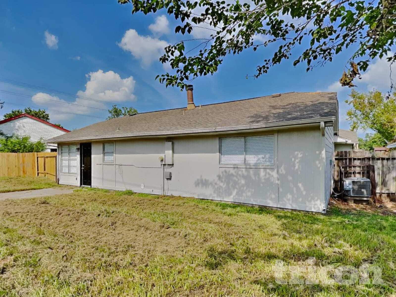 Building Photo - 20211 Cottonglade Ln