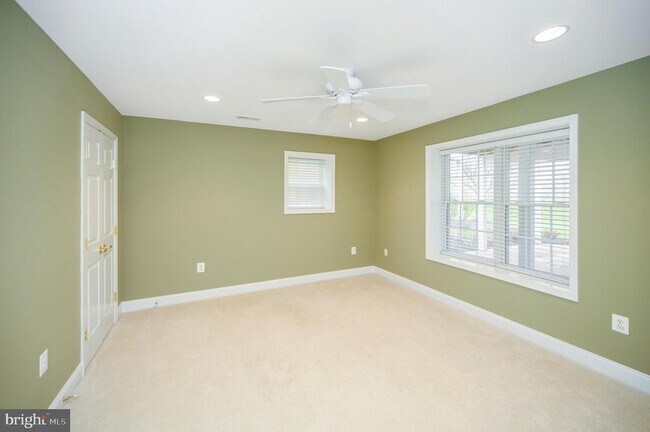 Building Photo - 13784 Charismatic Way