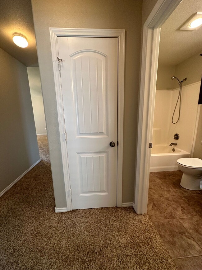 Building Photo - 9316 Rochester Ave