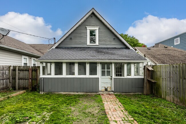 Building Photo - 1418 Olive St